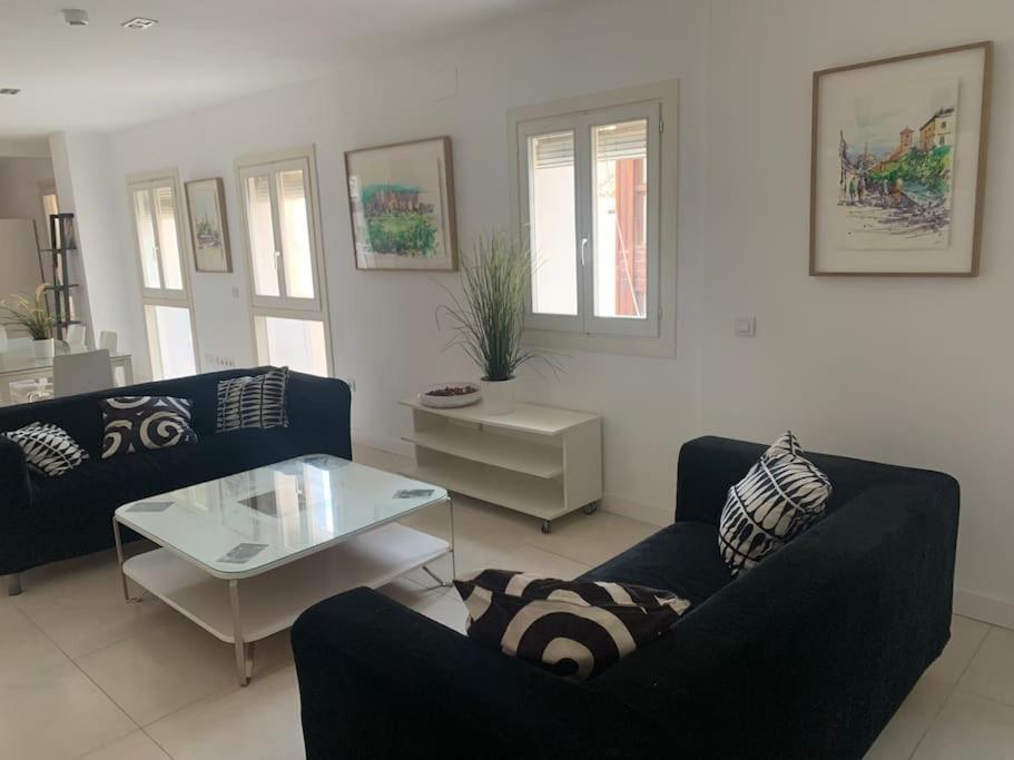 Spacious Loft / Literally At The Foot Of Alhambra Apartment Granada Bagian luar foto