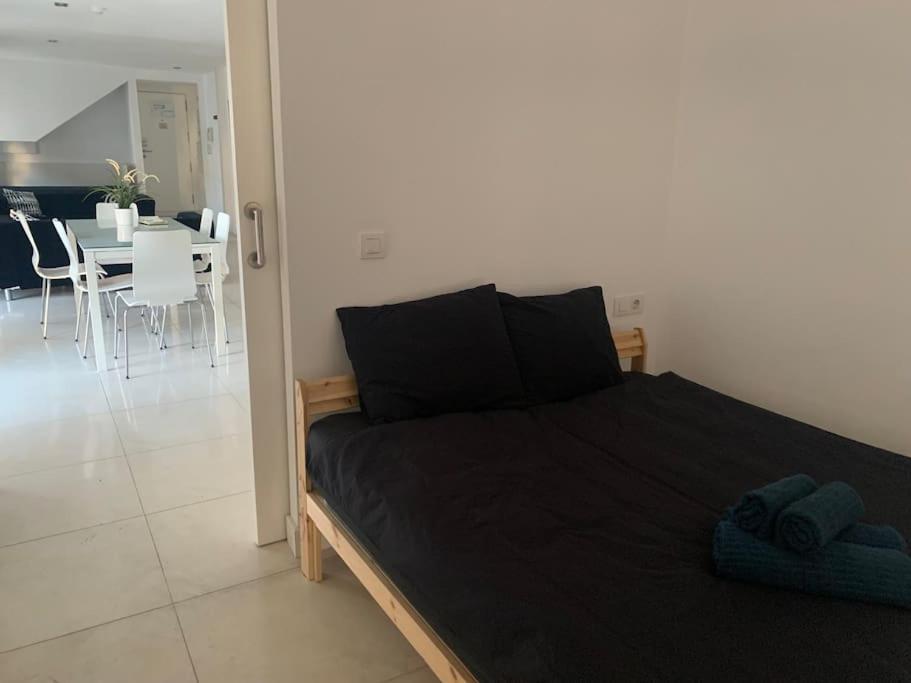 Spacious Loft / Literally At The Foot Of Alhambra Apartment Granada Bagian luar foto